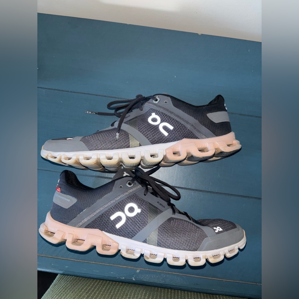 On Running shoes - Black and Gray Sneakers
